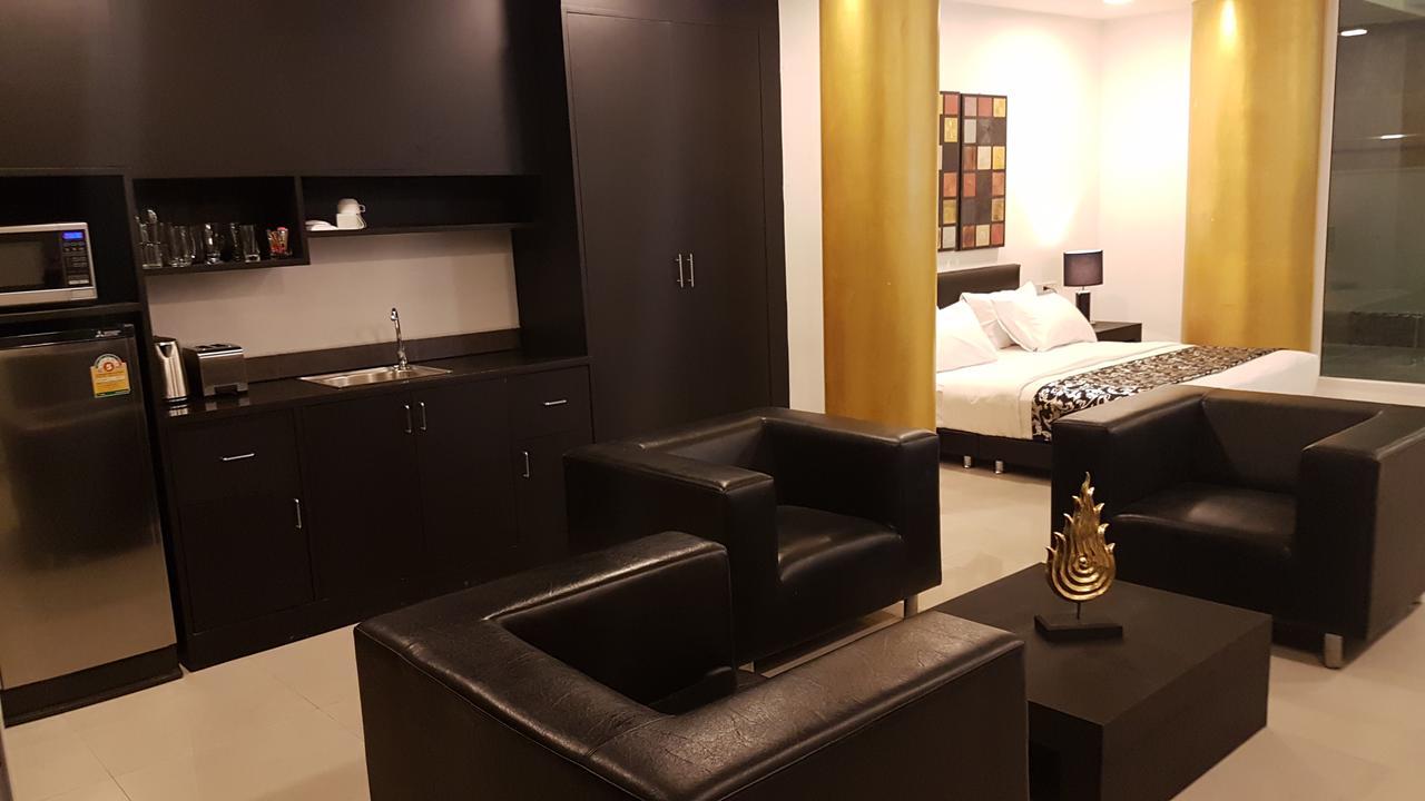 East Suites Pattaya Extérieur photo
